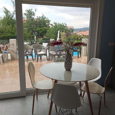 Playa De Areabrava Apartment Cangas do Morrazo Ngoại thất bức ảnh